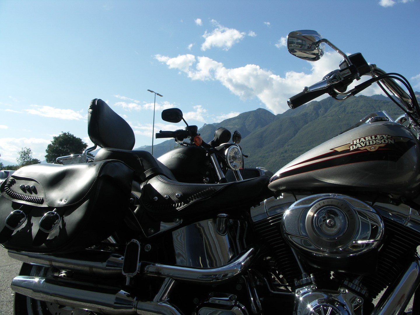 Tessin.ch: Im sonnigen Süden auf einer Harley in 6528 CAMORINO (CH) 